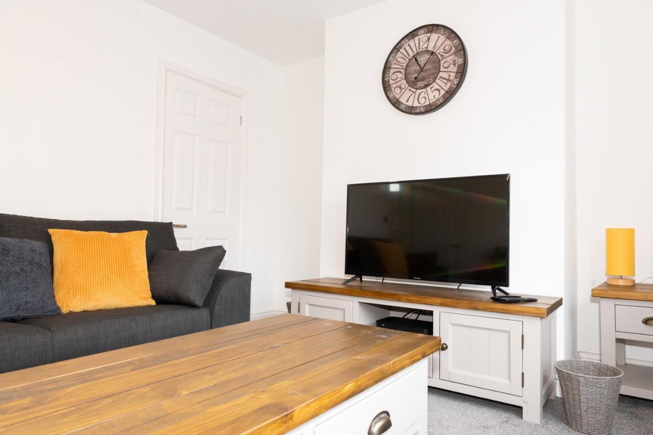 Charming 2 Bedroom House - Free Parking - Great Location Tamworth