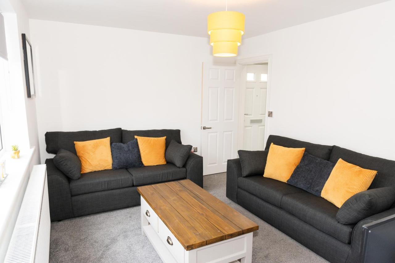 Charming 2 Bedroom House - Free Parking - Great Location Tamworth